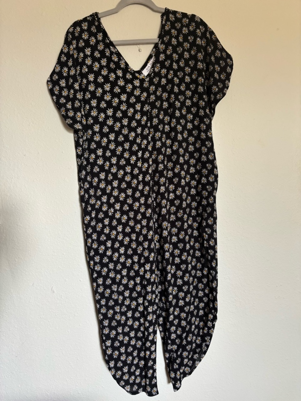 Ava Sky Black Daisy Print Top with White and Yellow Floral Accents